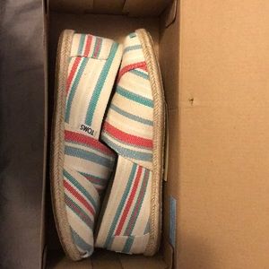 Brand new Toms woven striped flats